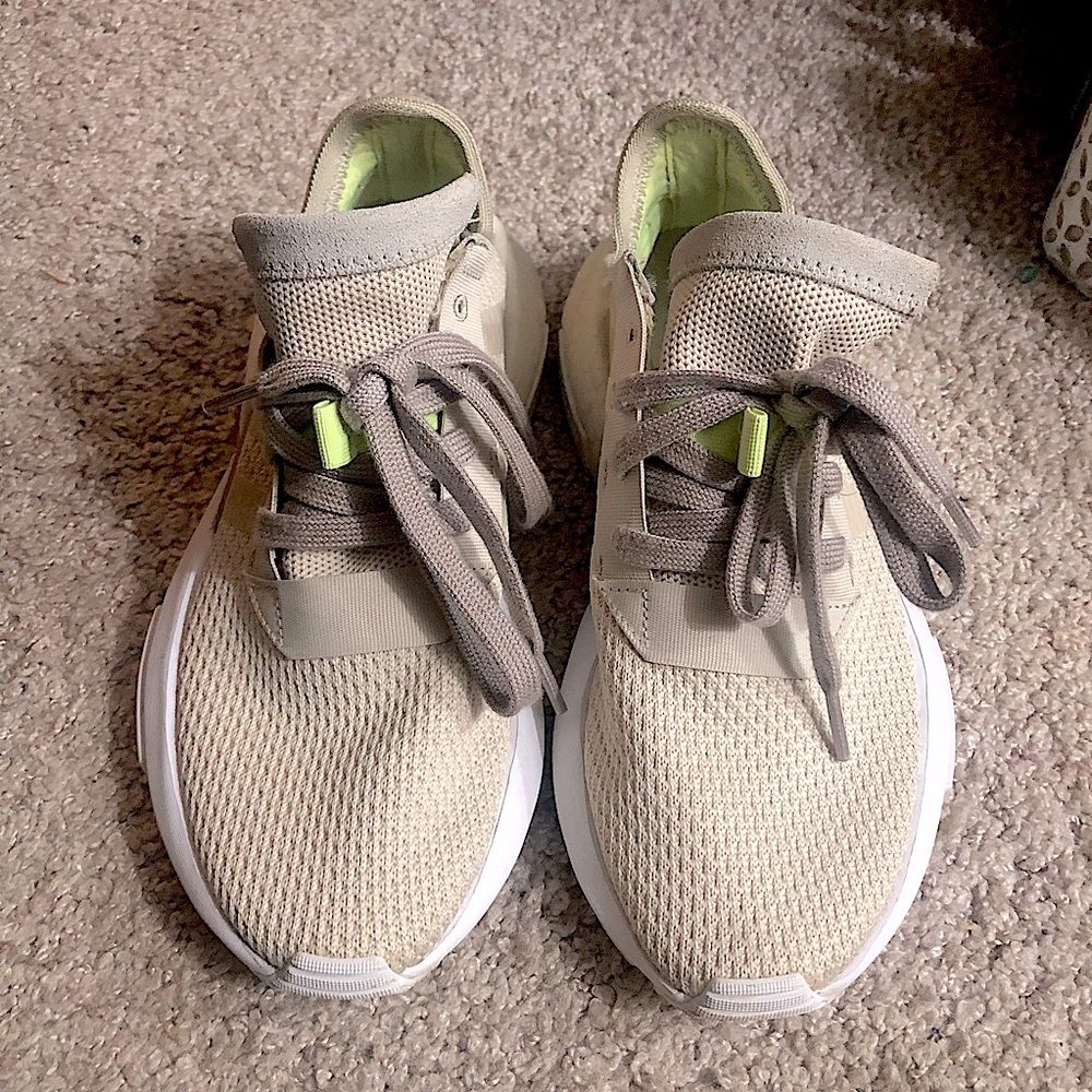 Adidas Sneaker